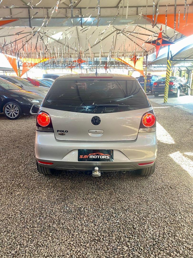 VOLKSWAGEN Polo Hatch - Foto