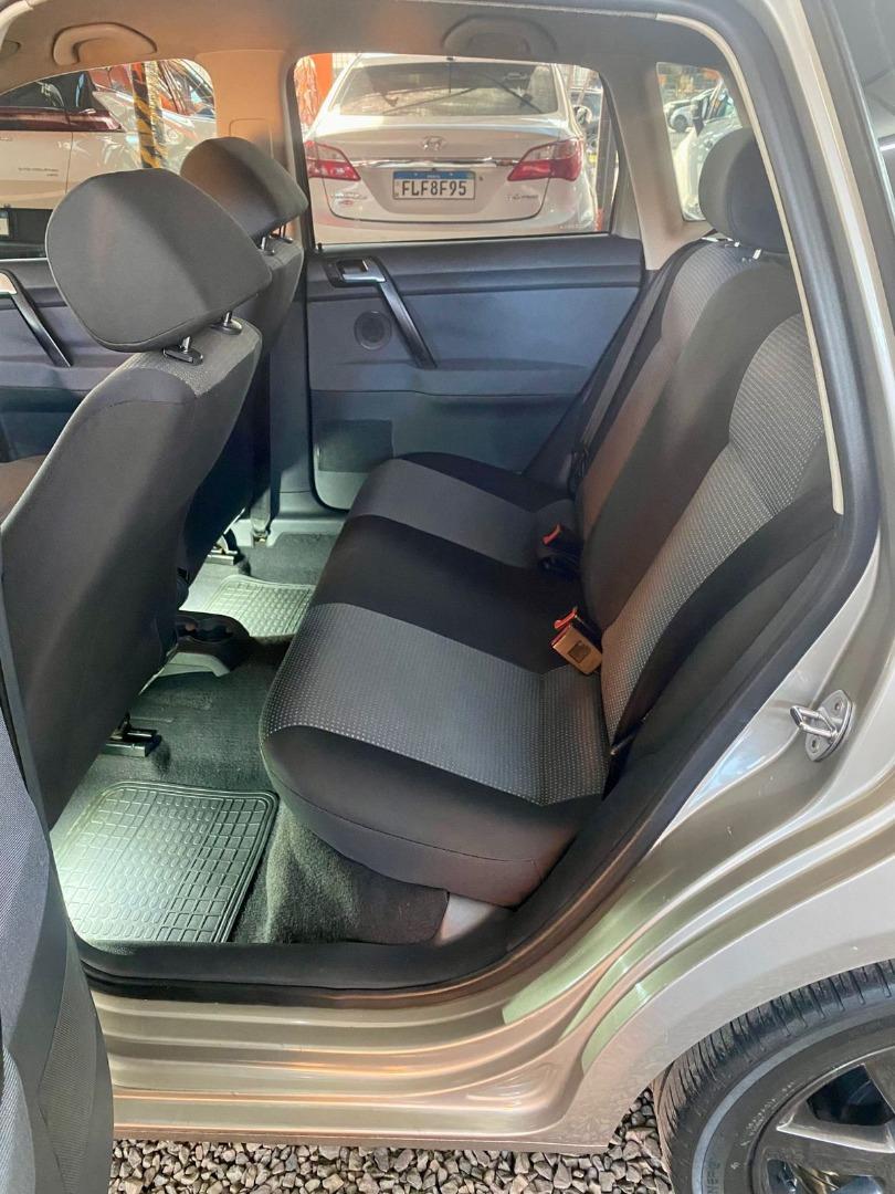 VOLKSWAGEN Polo Hatch - Foto