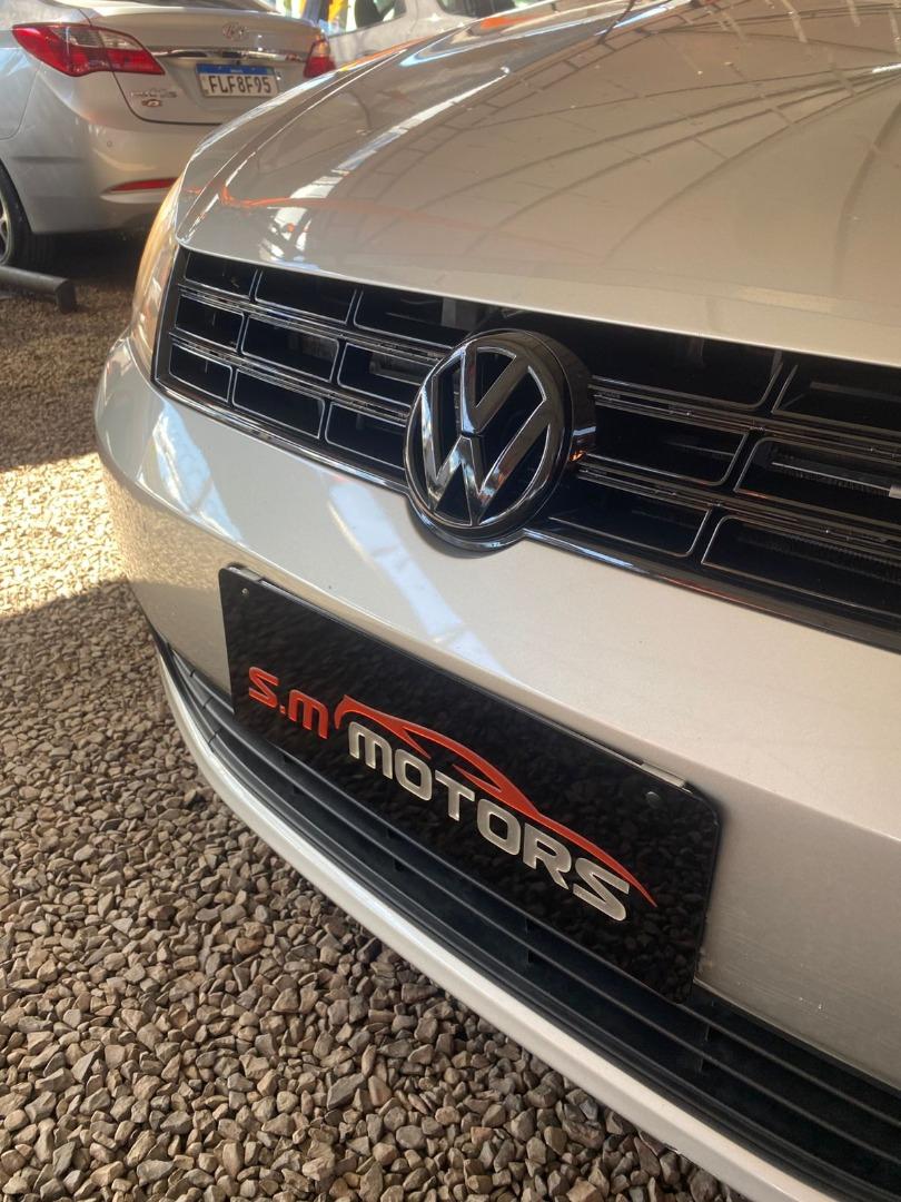 VOLKSWAGEN Polo Hatch - Foto