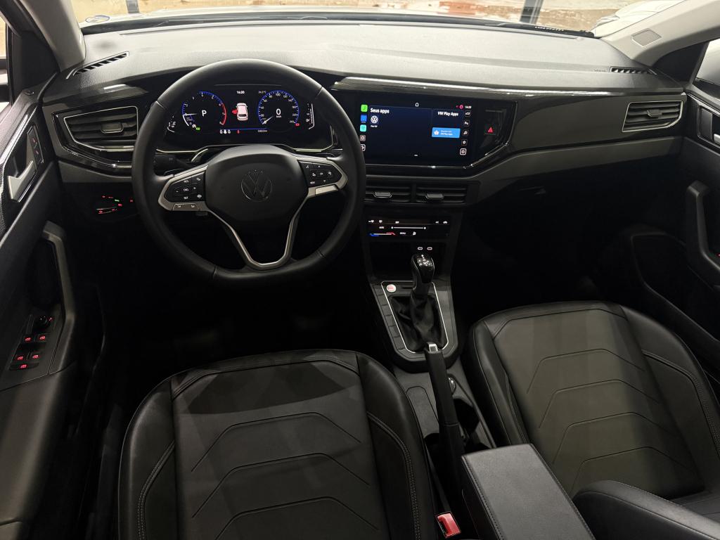 VOLKSWAGEN Polo Hatch - Foto