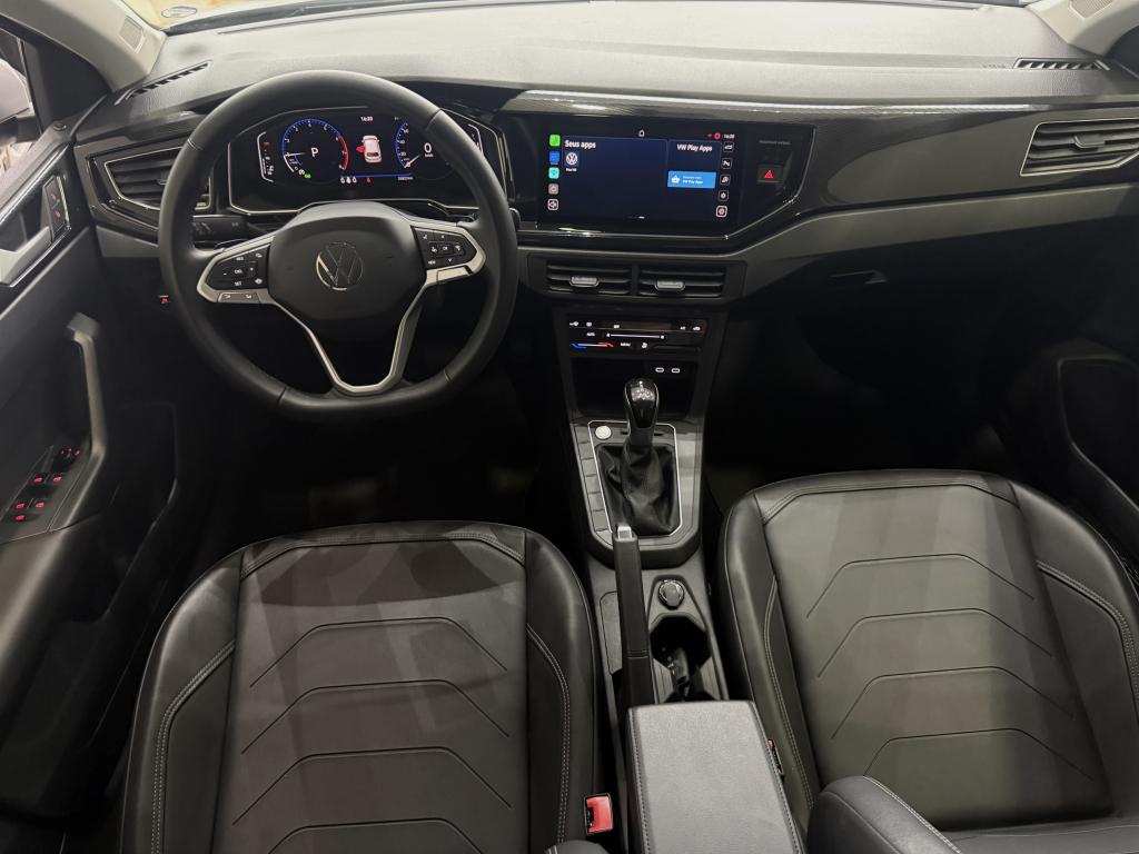 VOLKSWAGEN Polo Hatch - Foto
