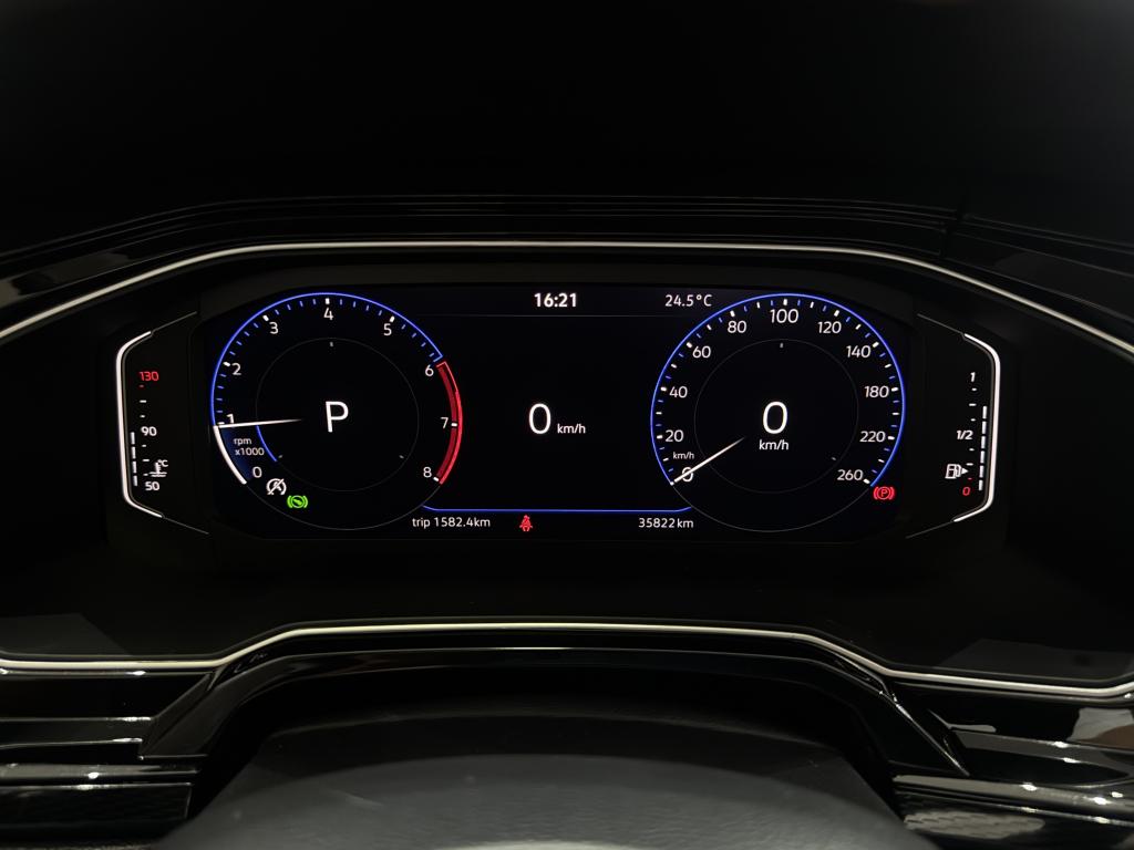 VOLKSWAGEN Polo Hatch - Foto