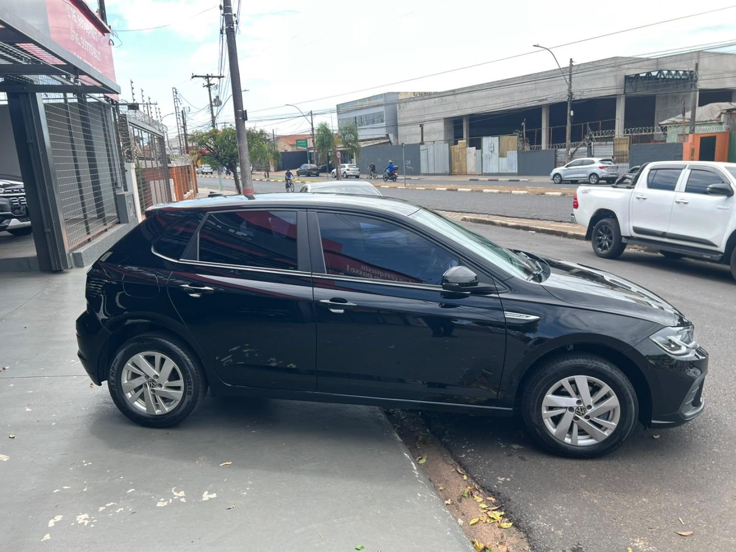 VOLKSWAGEN Polo Hatch - Foto
