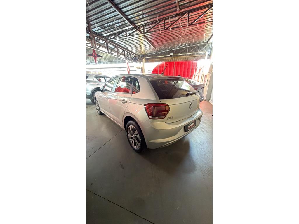 VOLKSWAGEN Polo Hatch - Foto