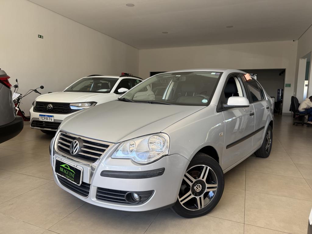 VOLKSWAGEN Polo Sedan