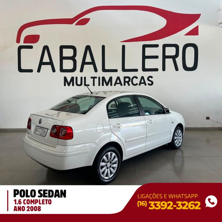 VOLKSWAGEN Polo Sedan - Foto