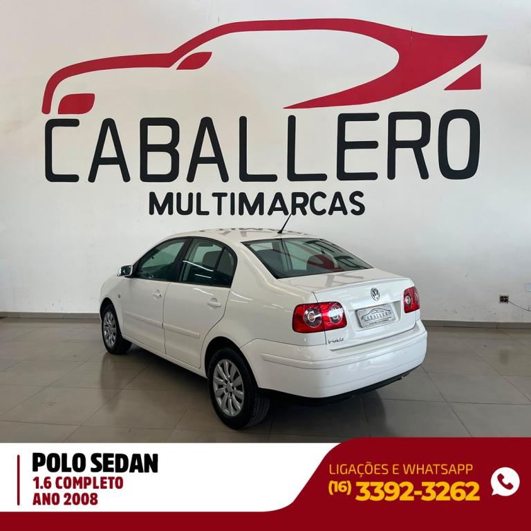 VOLKSWAGEN Polo Sedan - Foto