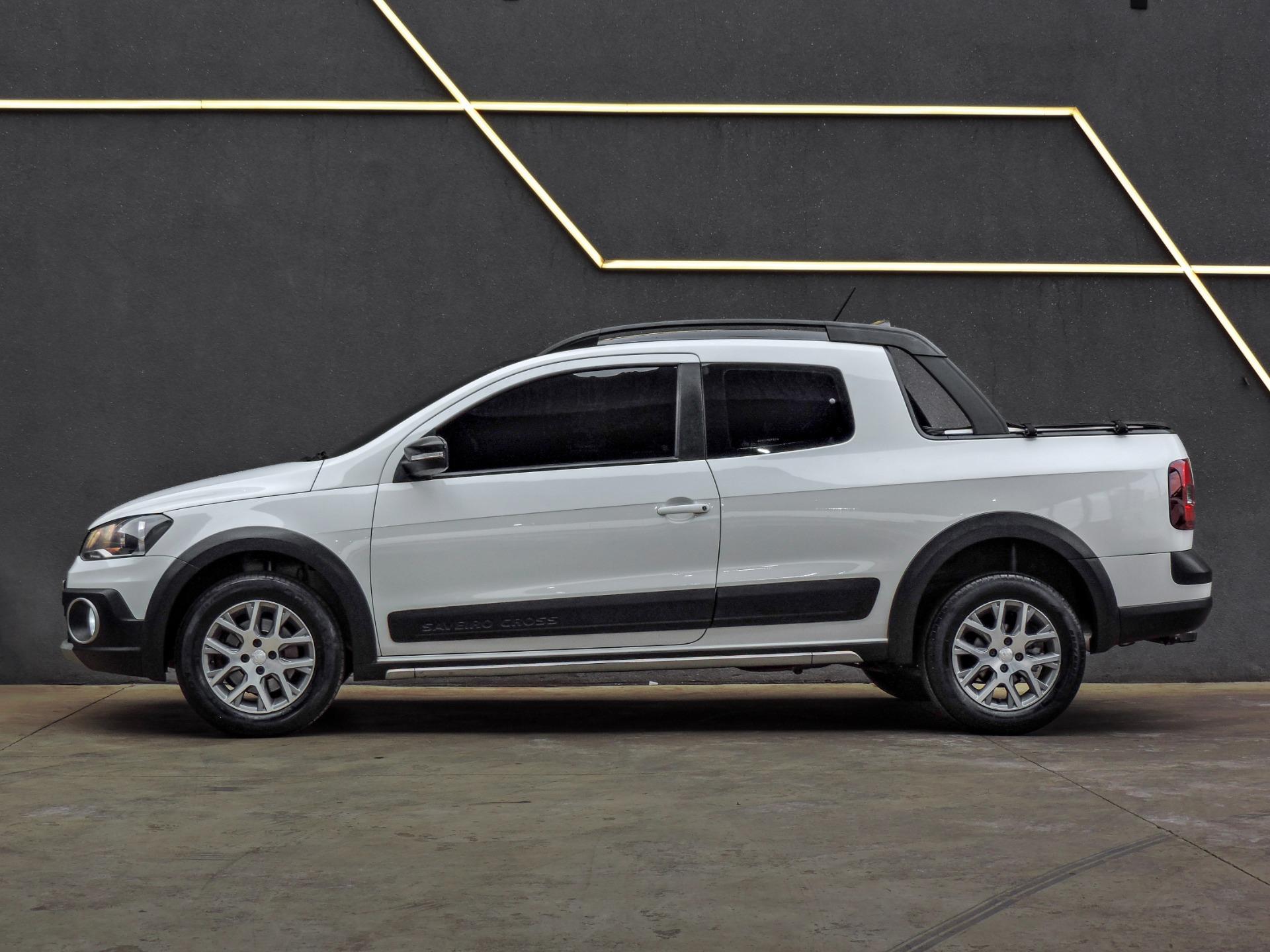 VOLKSWAGEN Saveiro - Foto