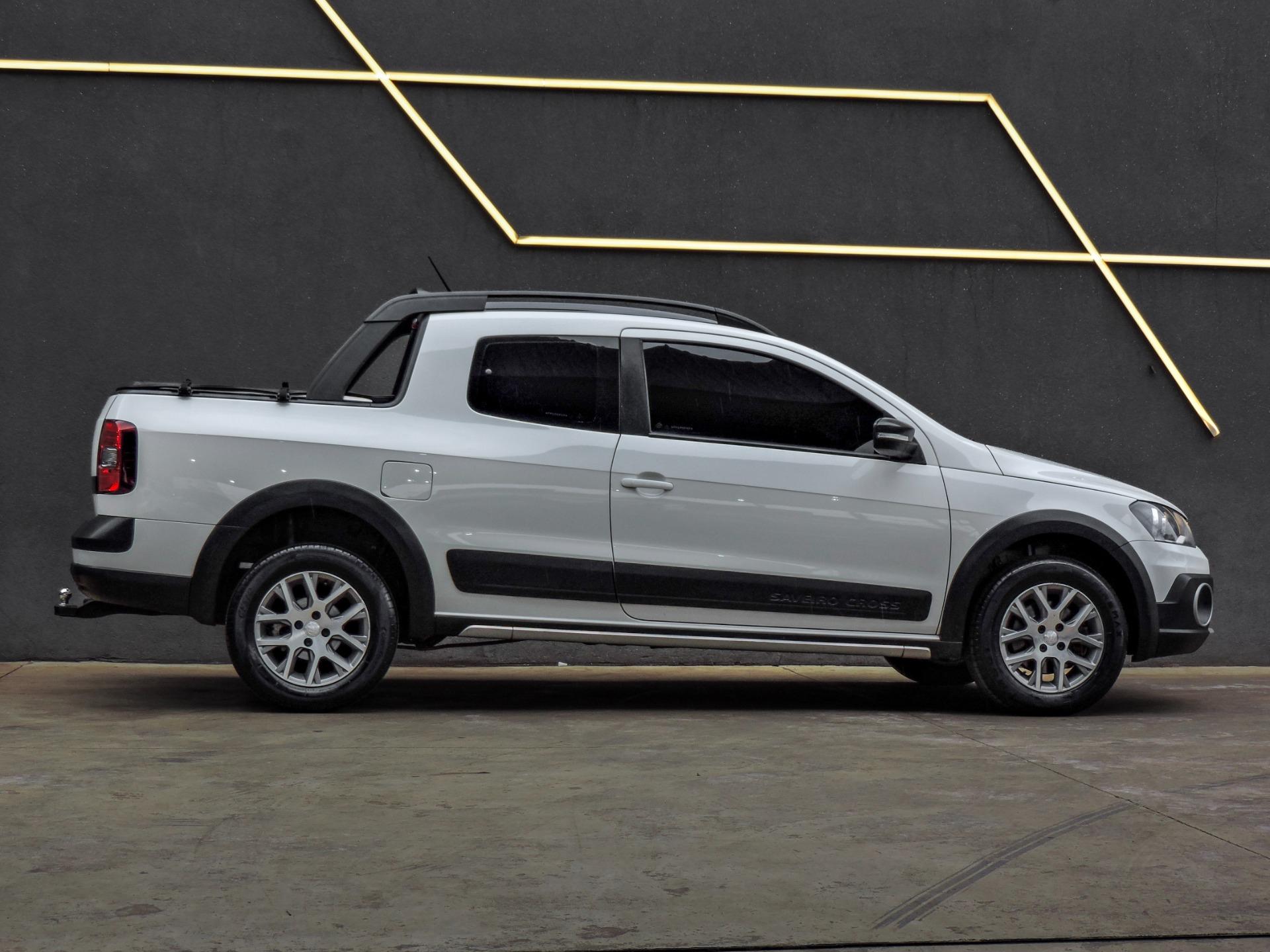 VOLKSWAGEN Saveiro - Foto