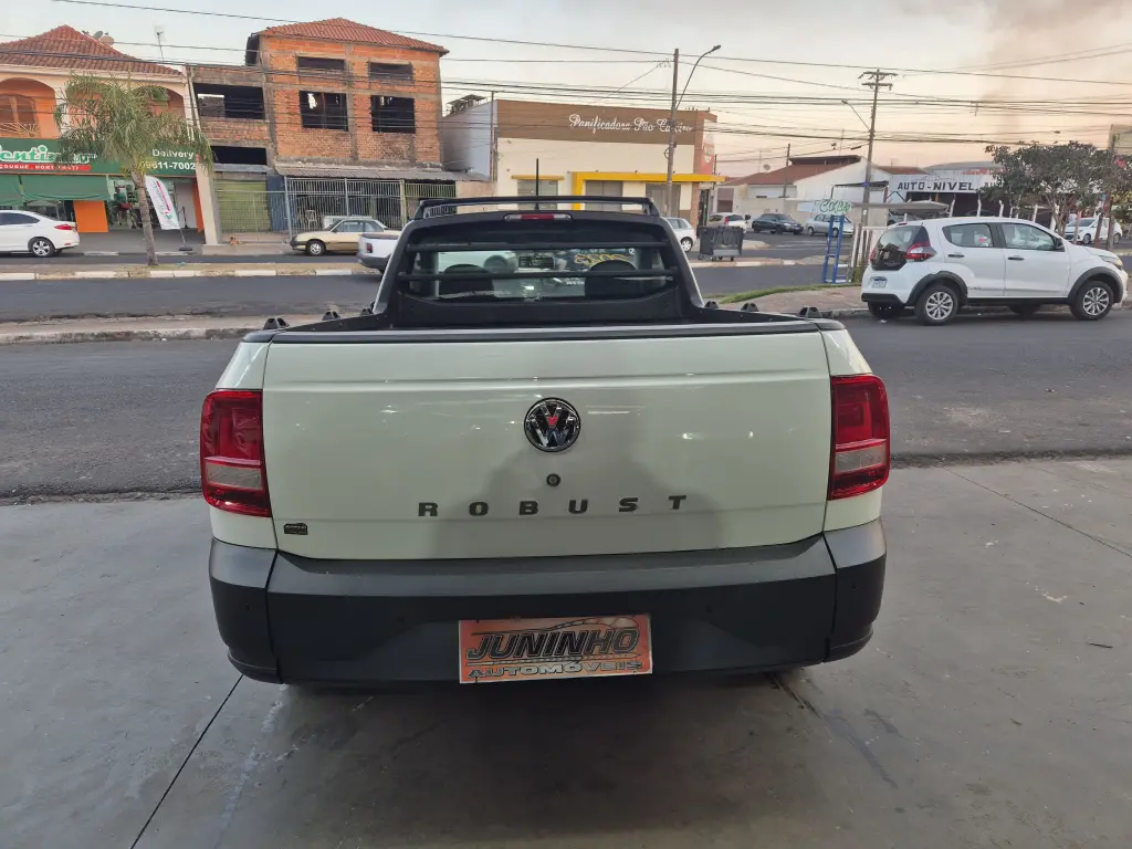 VOLKSWAGEN Saveiro - Foto