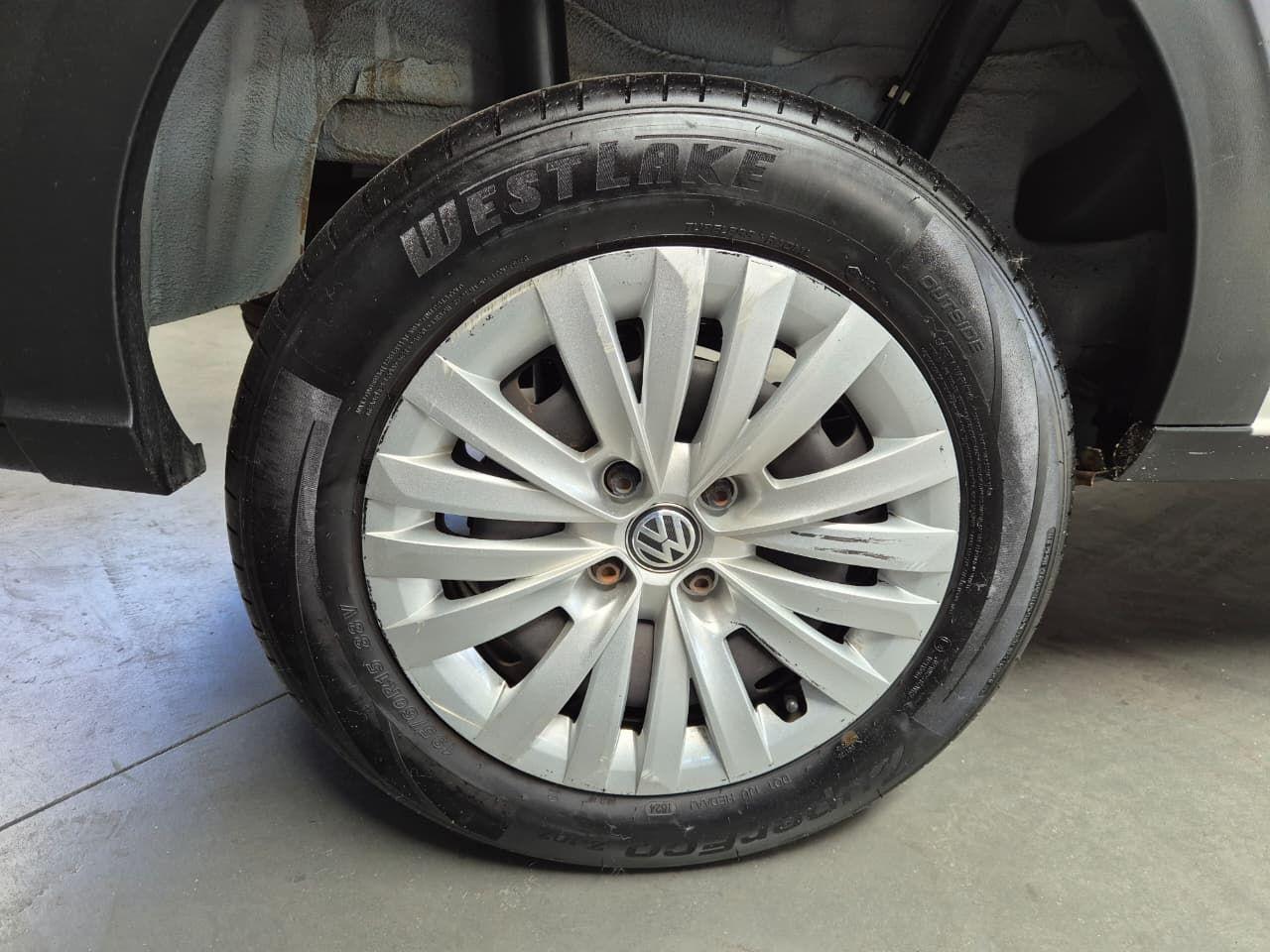 VOLKSWAGEN Saveiro - Foto