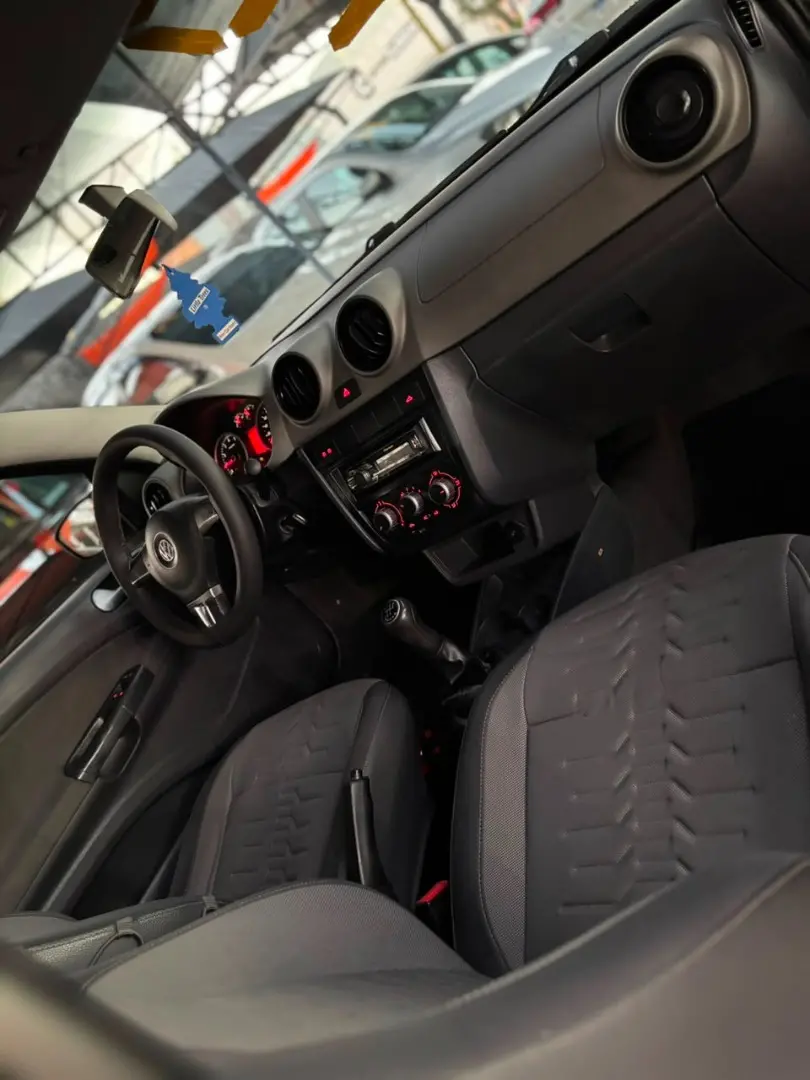 VOLKSWAGEN Saveiro - Foto