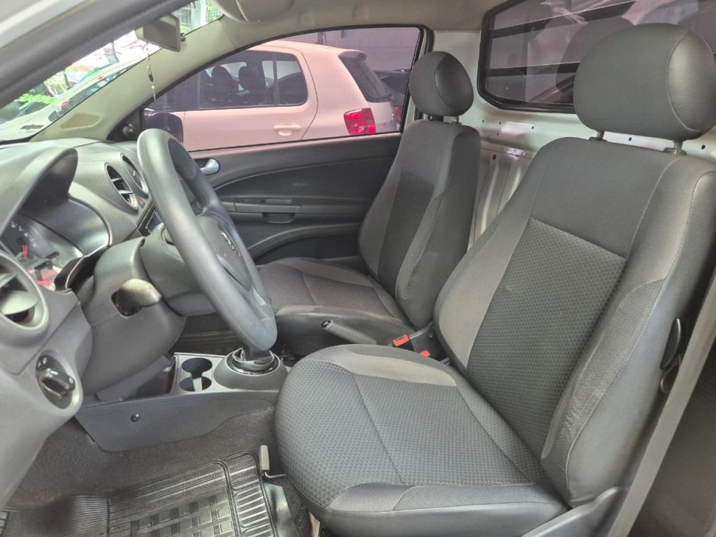 VOLKSWAGEN Saveiro - Foto