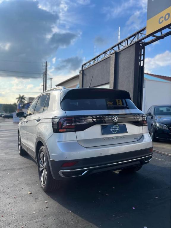 VOLKSWAGEN T-Cross - Foto