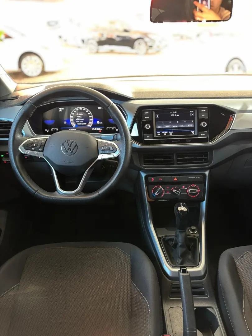 VOLKSWAGEN T-Cross - Foto