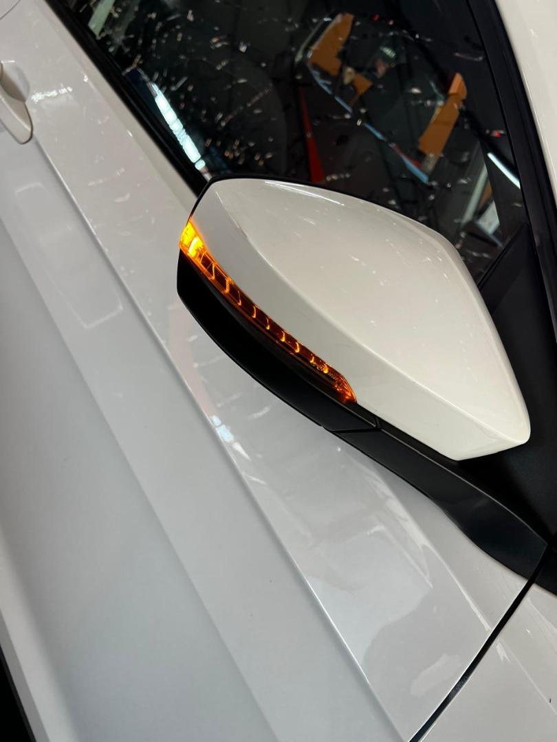 VOLKSWAGEN T-Cross - Foto