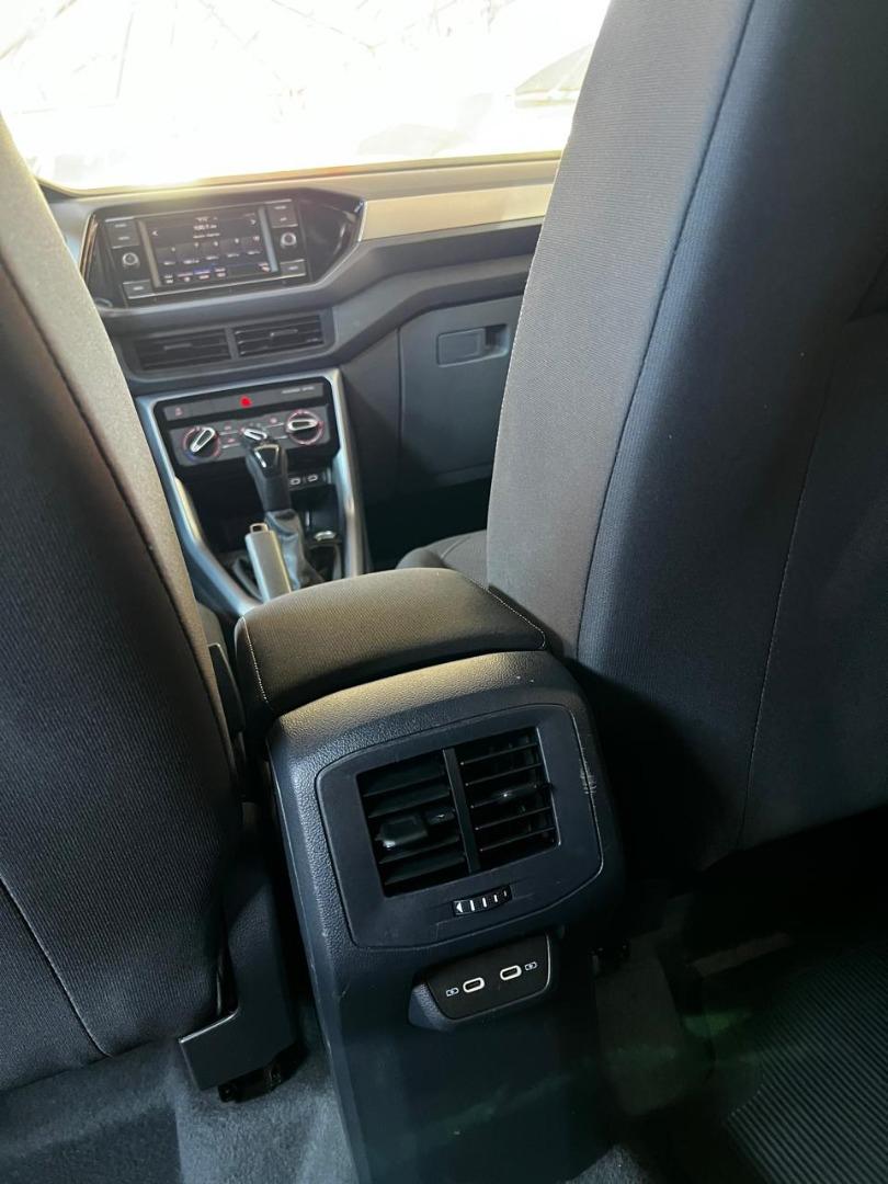 VOLKSWAGEN T-Cross - Foto