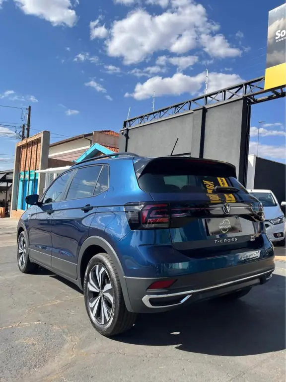 VOLKSWAGEN T-Cross - Foto