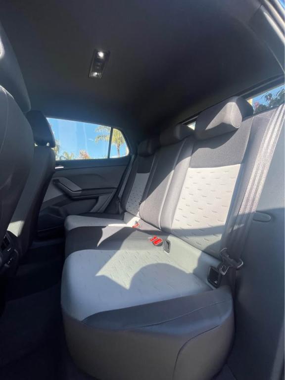 VOLKSWAGEN T-Cross - Foto