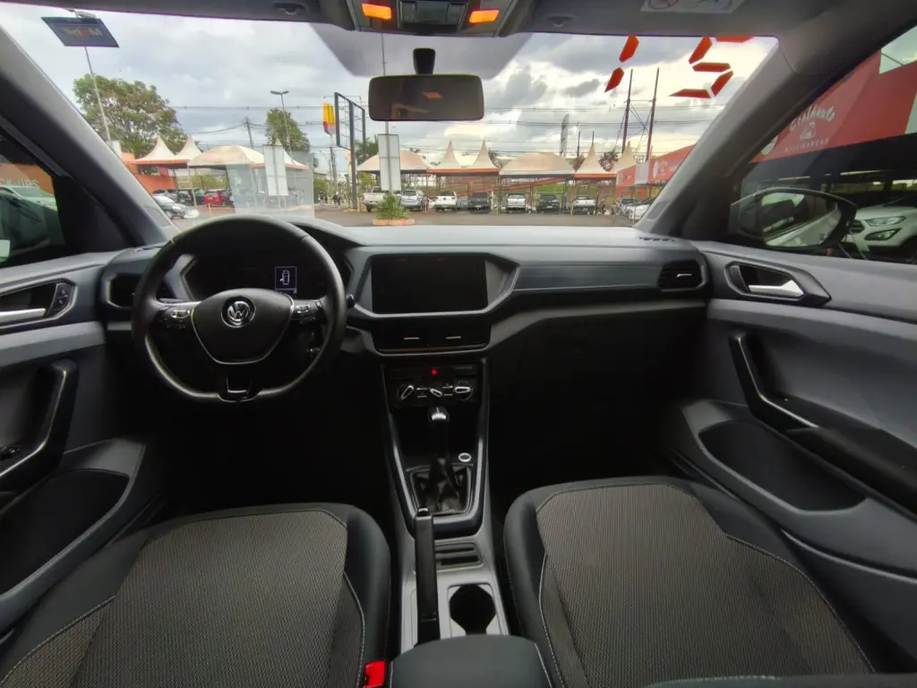 VOLKSWAGEN T-Cross - Foto