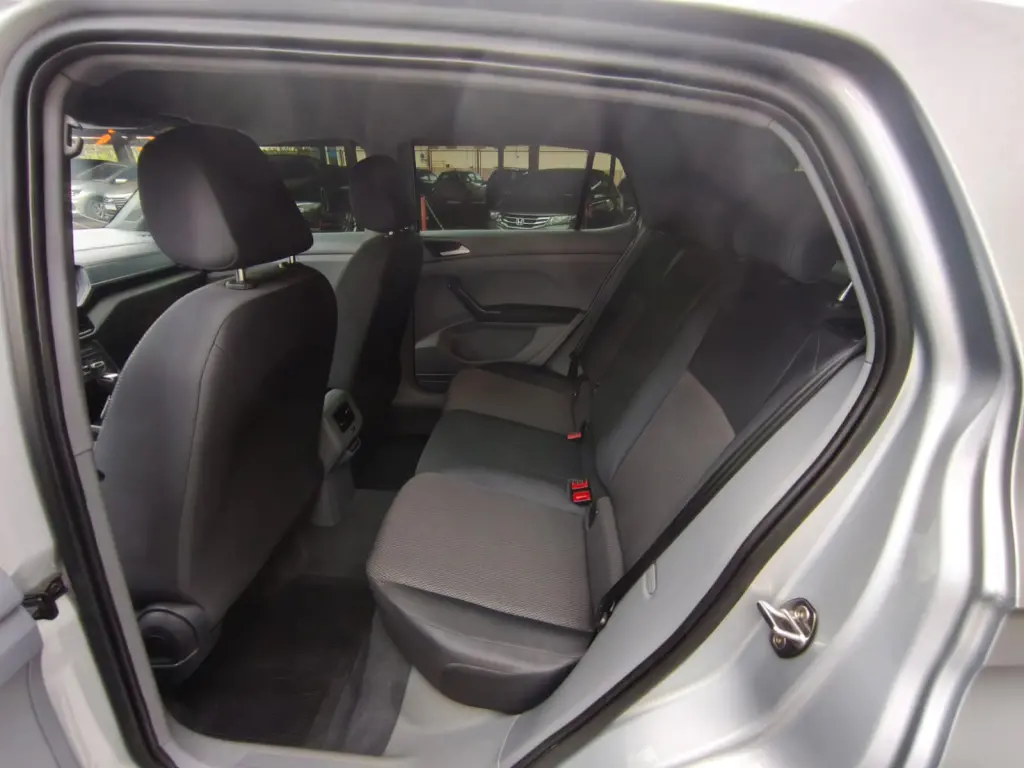 VOLKSWAGEN T-Cross - Foto