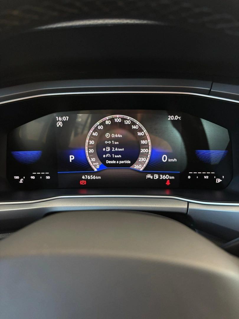 VOLKSWAGEN T-Cross - Foto