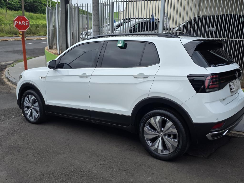 VOLKSWAGEN T-Cross - Foto