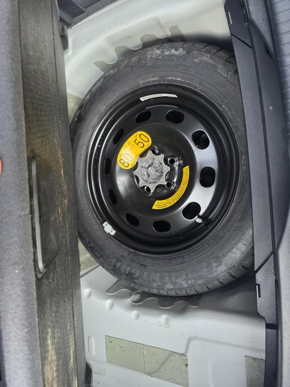 VOLKSWAGEN T-Cross - Foto