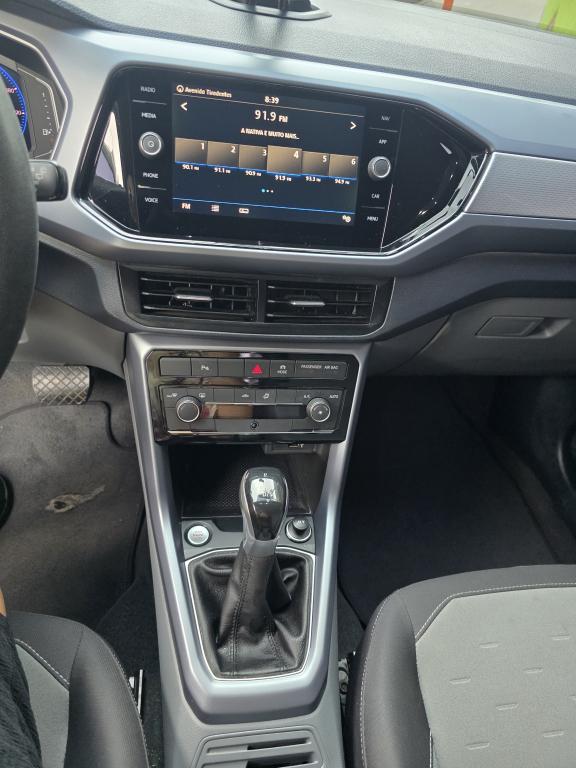 VOLKSWAGEN T-Cross - Foto