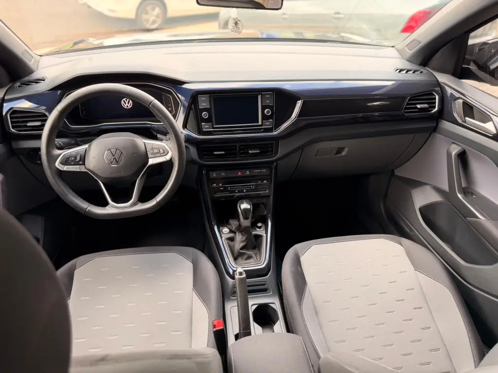 VOLKSWAGEN T-Cross - Foto