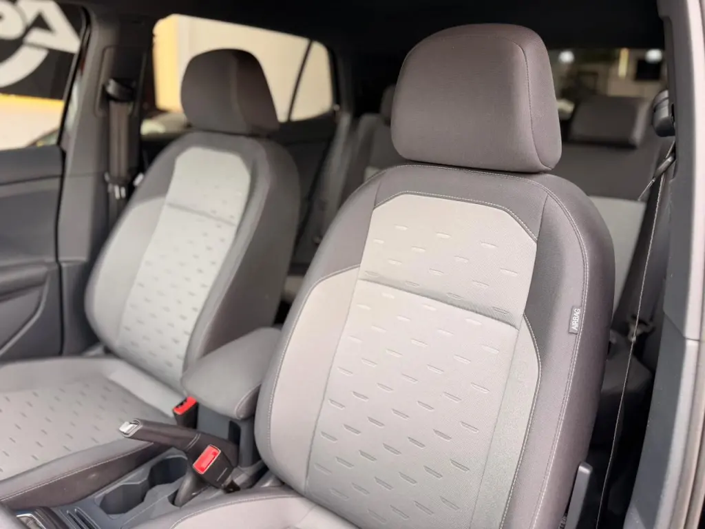 VOLKSWAGEN T-Cross - Foto