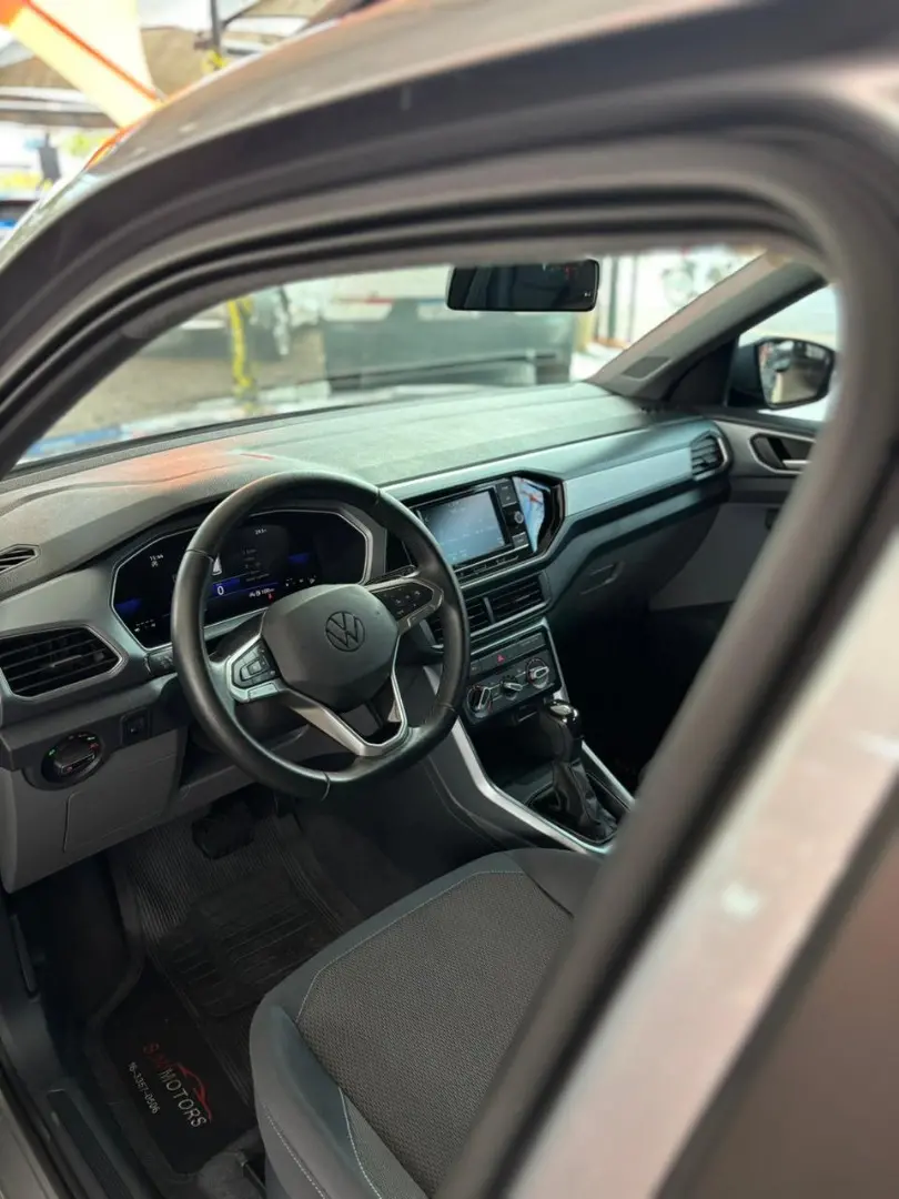 VOLKSWAGEN T-Cross - Foto