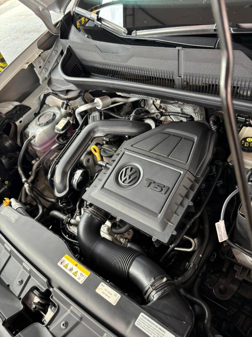 VOLKSWAGEN T-Cross - Foto