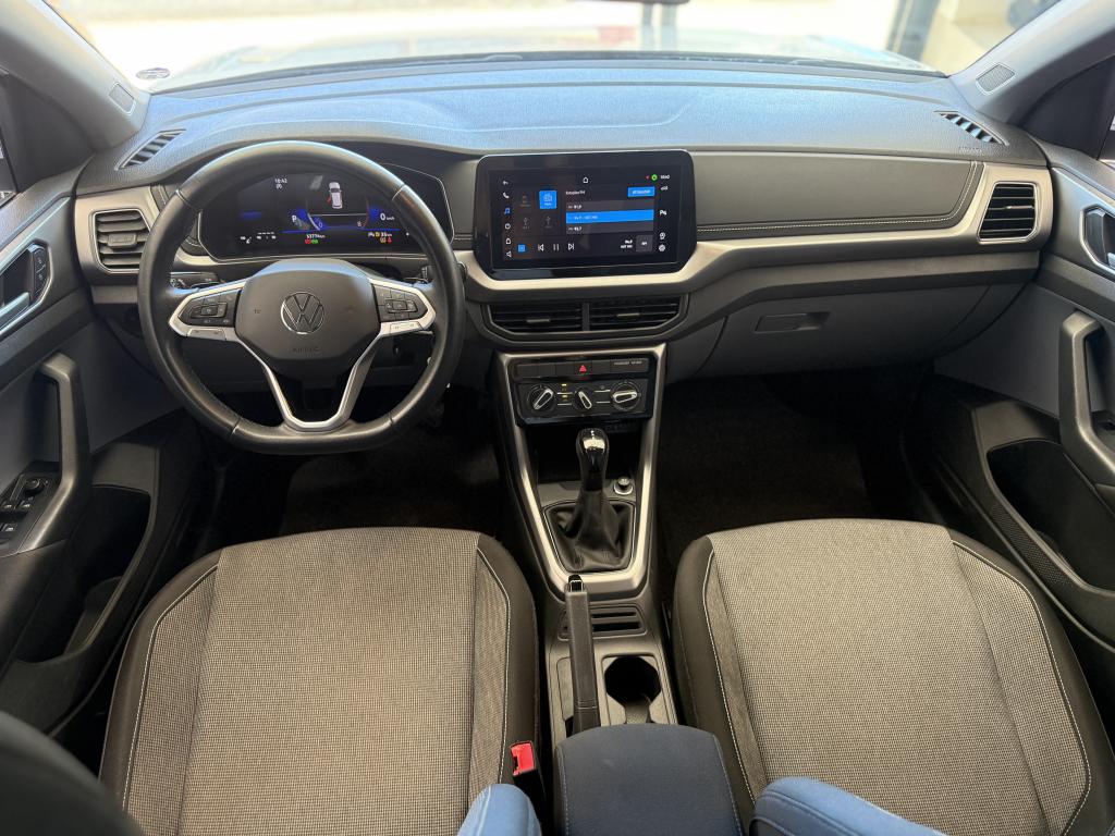 VOLKSWAGEN T-Cross - Foto
