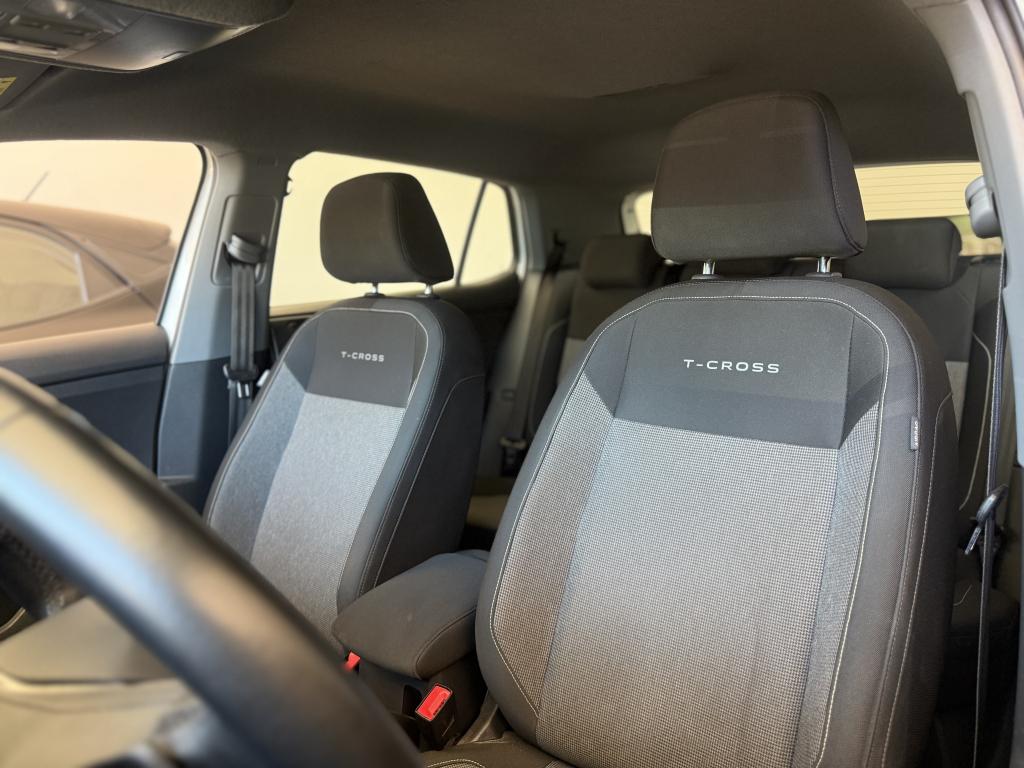 VOLKSWAGEN T-Cross - Foto