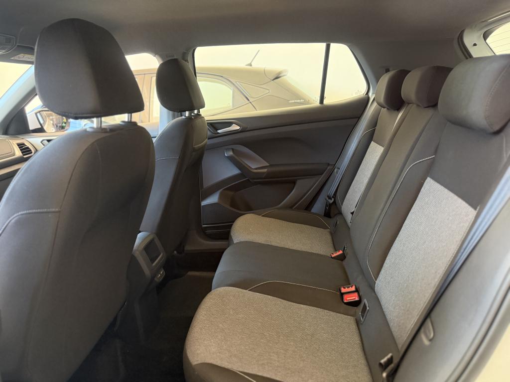 VOLKSWAGEN T-Cross - Foto