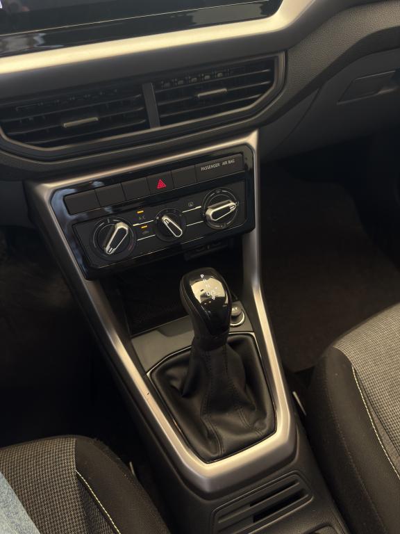 VOLKSWAGEN T-Cross - Foto