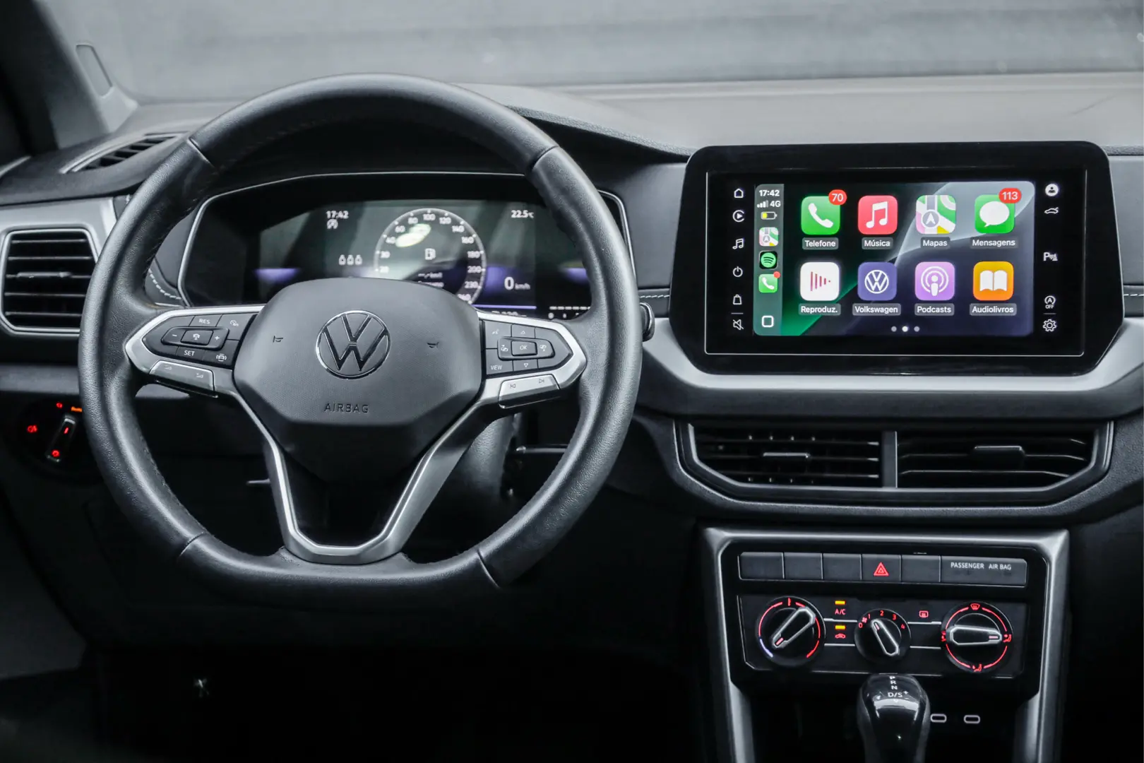 VOLKSWAGEN T-Cross - Foto