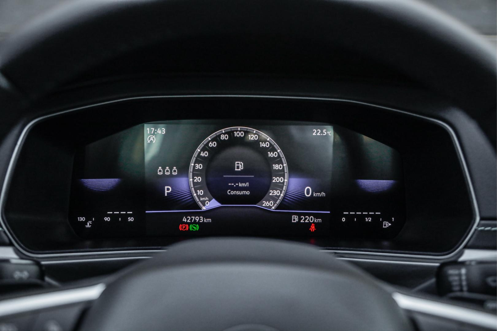 VOLKSWAGEN T-Cross - Foto