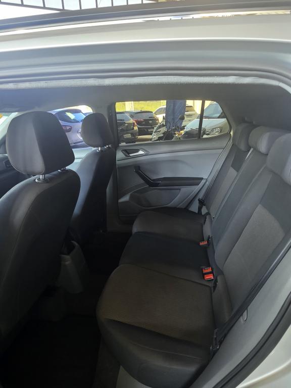 VOLKSWAGEN T-Cross - Foto