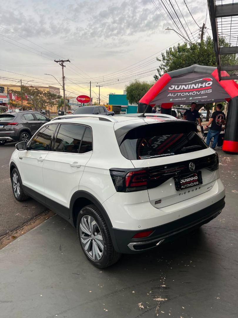 VOLKSWAGEN T-Cross - Foto