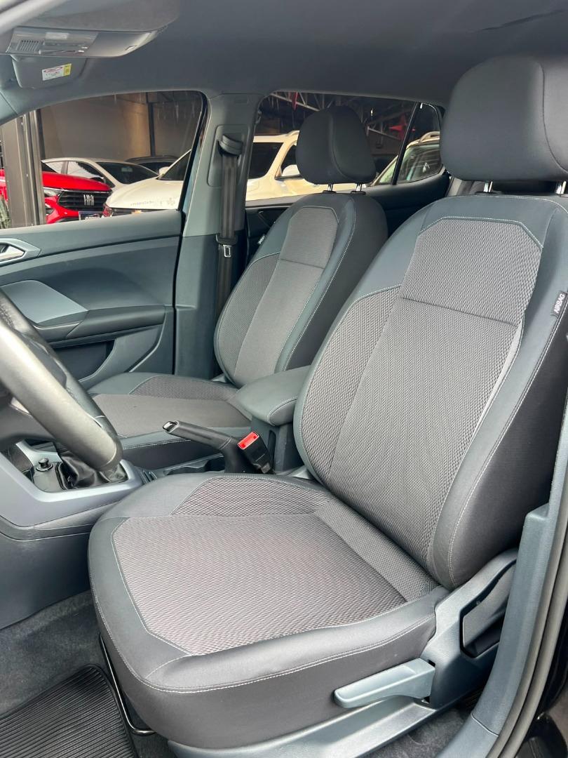 VOLKSWAGEN T-Cross - Foto