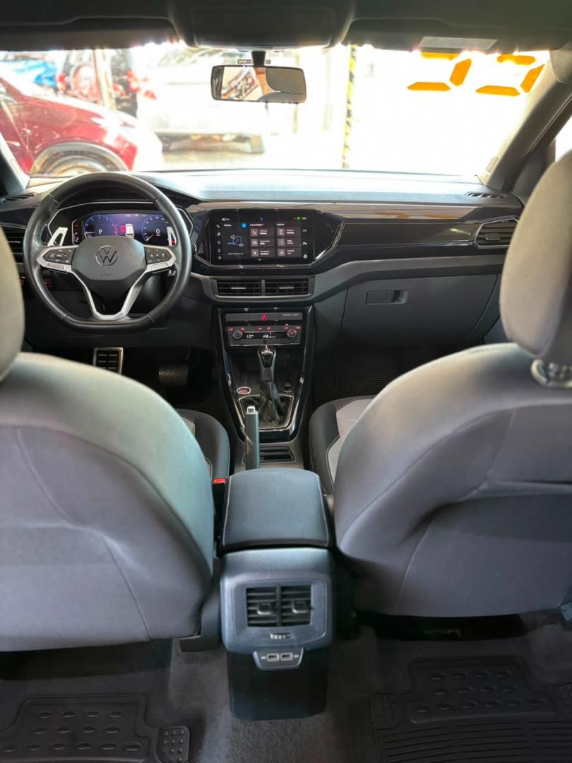 VOLKSWAGEN T-Cross - Foto