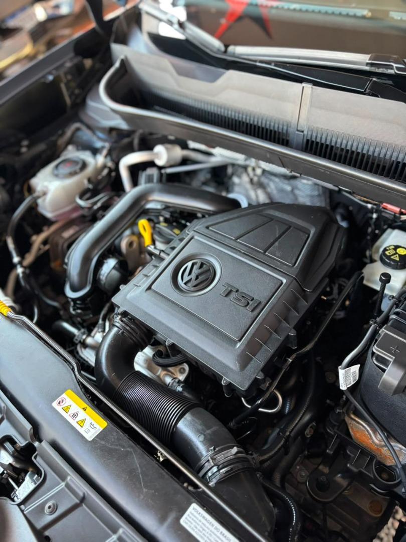 VOLKSWAGEN T-Cross - Foto