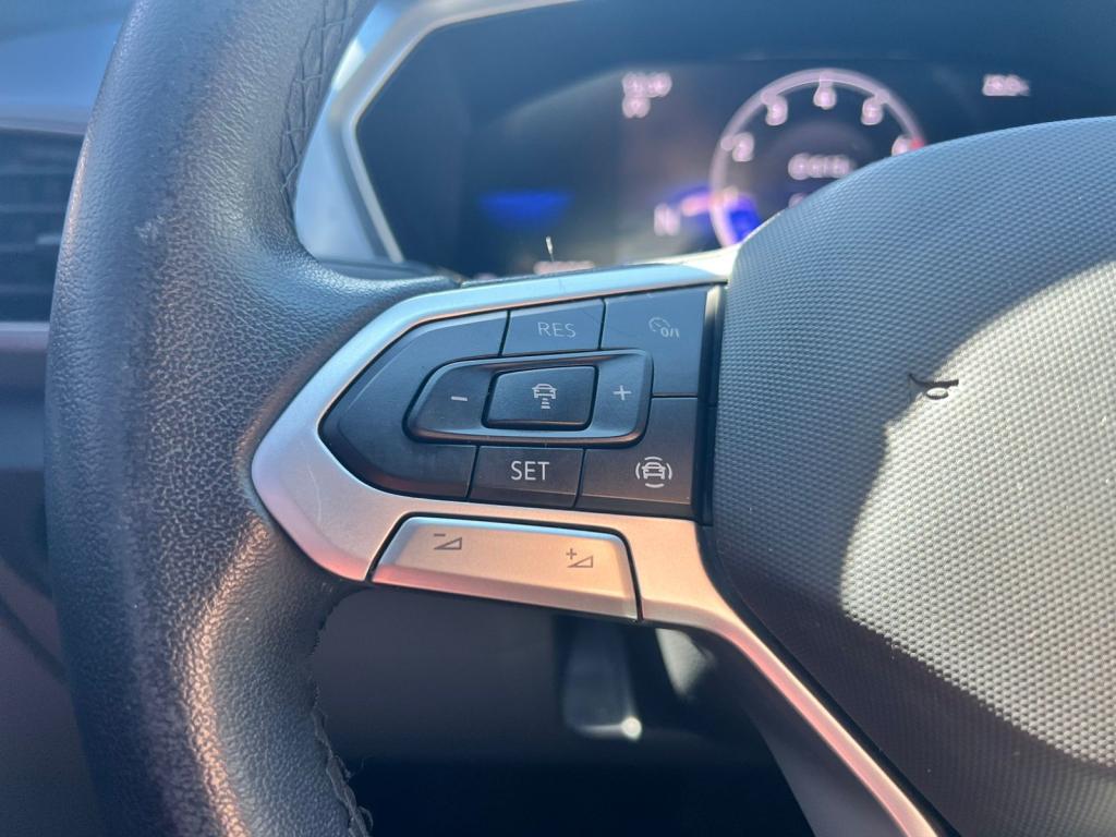 VOLKSWAGEN T-Cross - Foto
