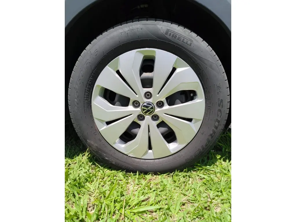 VOLKSWAGEN T-Cross - Foto