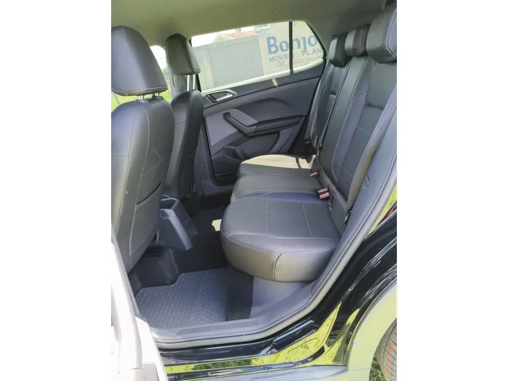 VOLKSWAGEN T-Cross - Foto