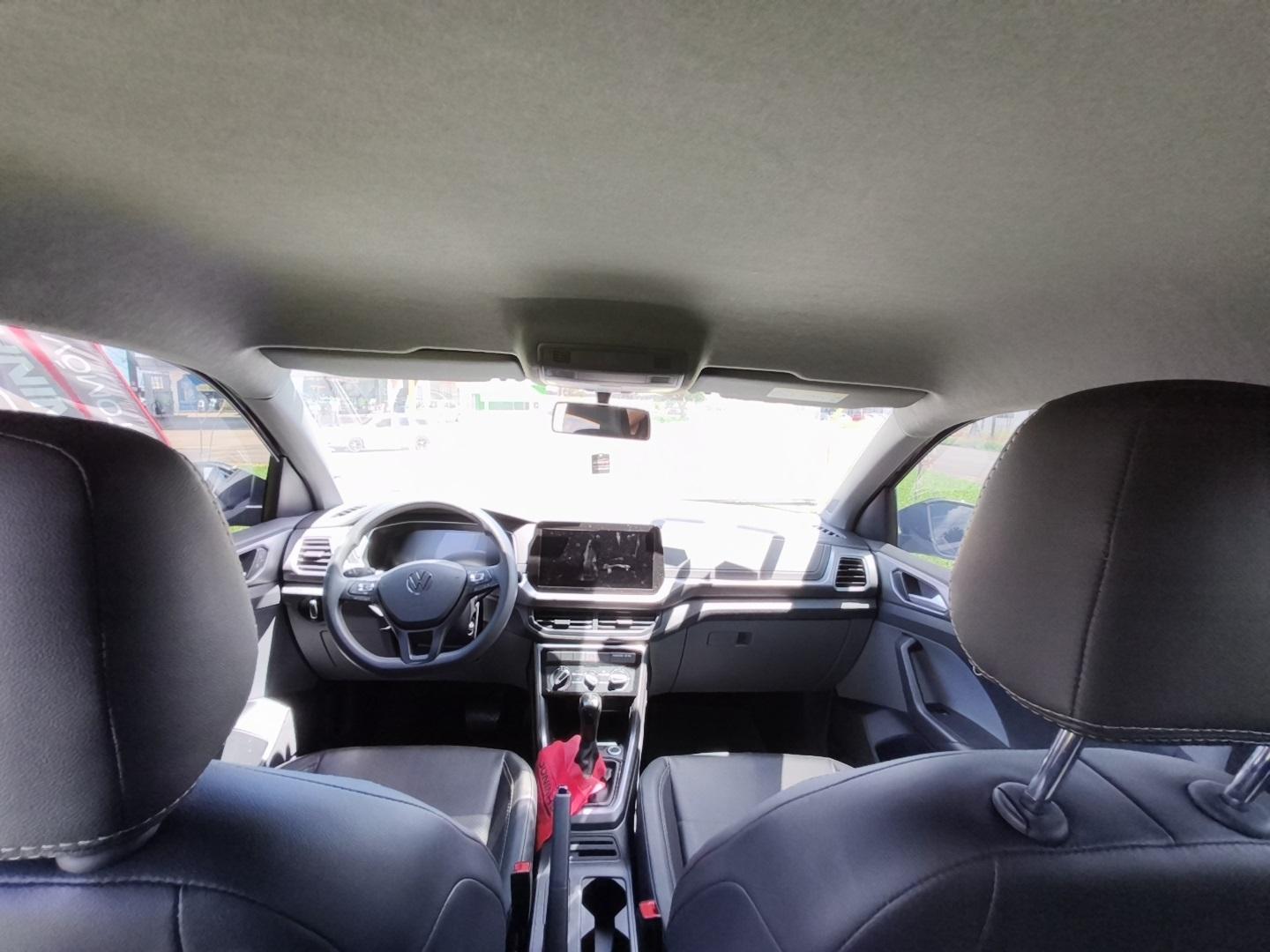 VOLKSWAGEN T-Cross - Foto