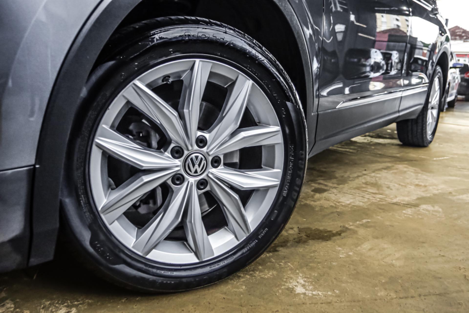 VOLKSWAGEN Tiguan - Foto