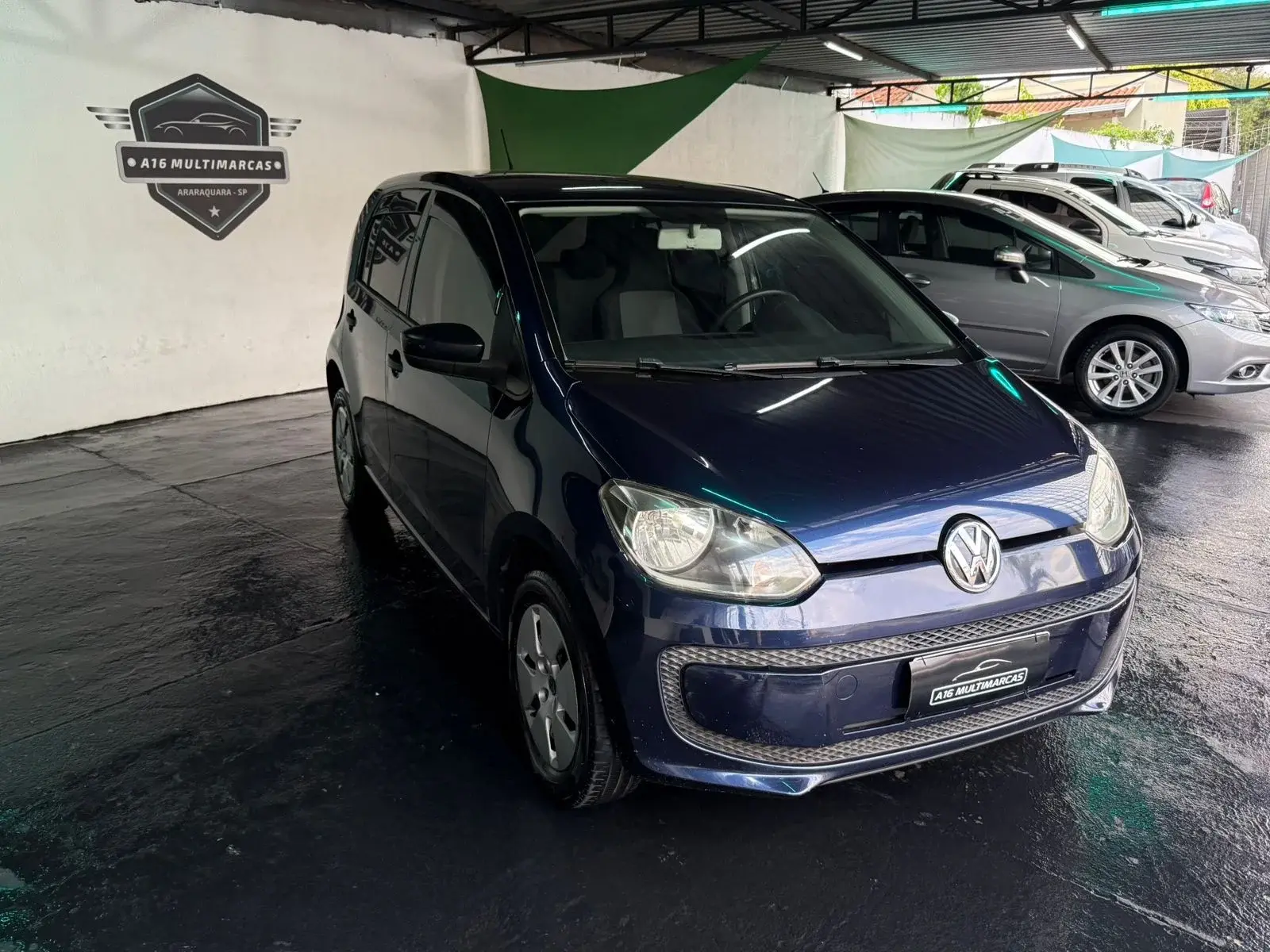 VOLKSWAGEN UP - Foto